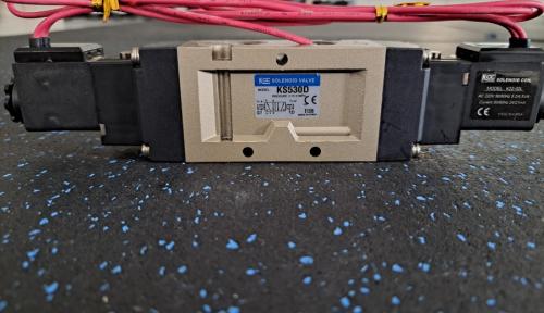 Van Điện Từ 5/3 KCC KS-320 Series Ren 1/4