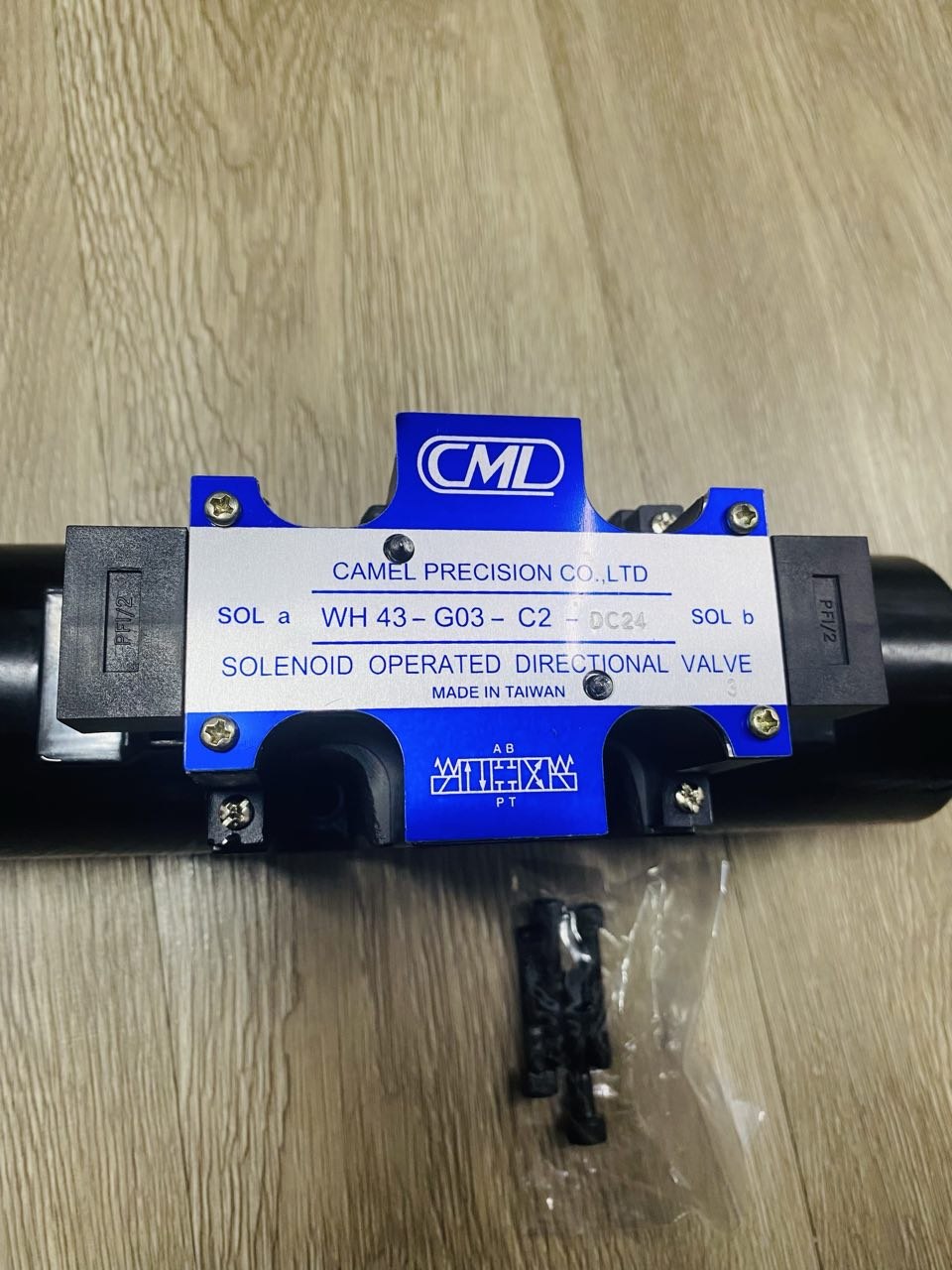 Van Thủy Lực Camel Model WH-G03